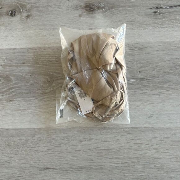 Old Navy V-Neck Satin Camo Top Mocha‎ Toffee M NWT IN PACKAGE - Picture 5 of 5